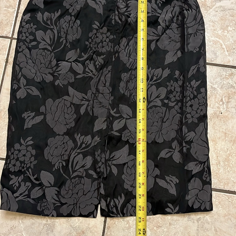White House Black Market Floral Pencil Skirt - Picture 7 of 10